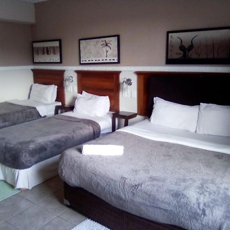 Bread And Barrel Guesthouse Bellville Ciudad del Cabo Exterior foto