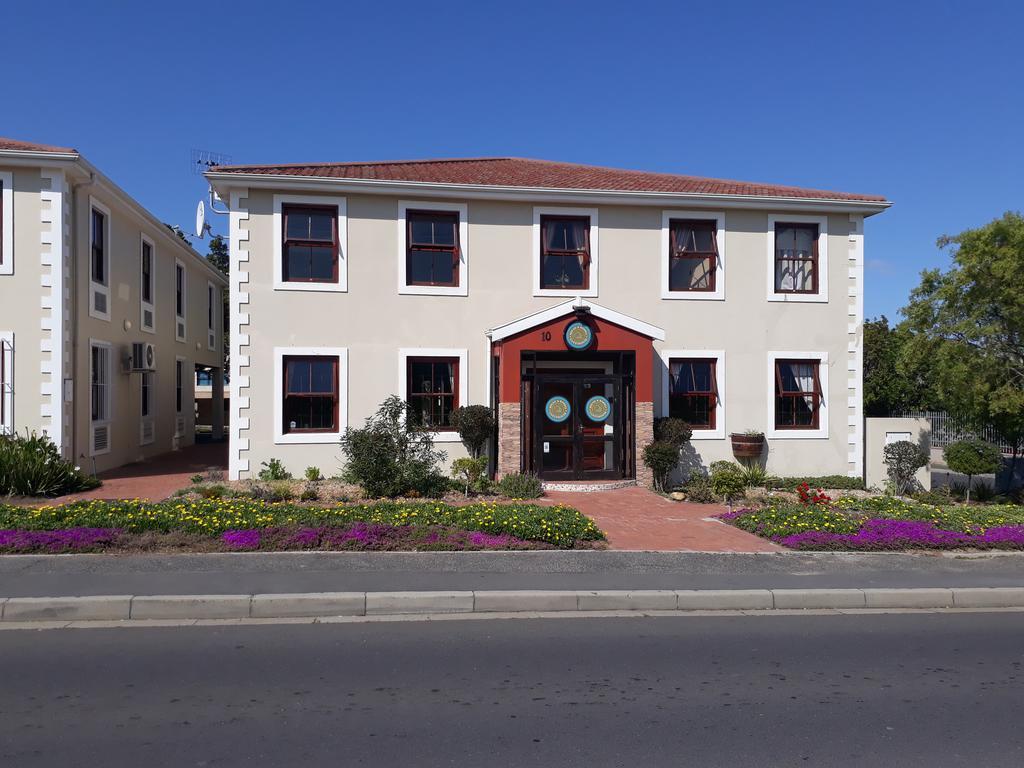 Bread And Barrel Guesthouse Bellville Ciudad del Cabo Exterior foto
