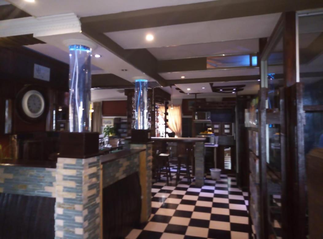 Bread And Barrel Guesthouse Bellville Ciudad del Cabo Exterior foto